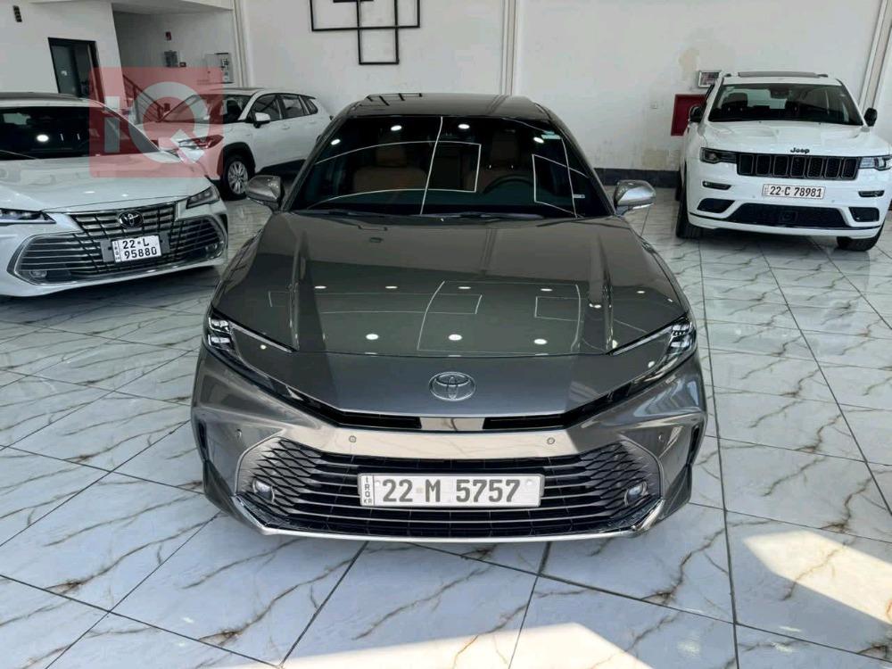 تۆیۆتا کامری